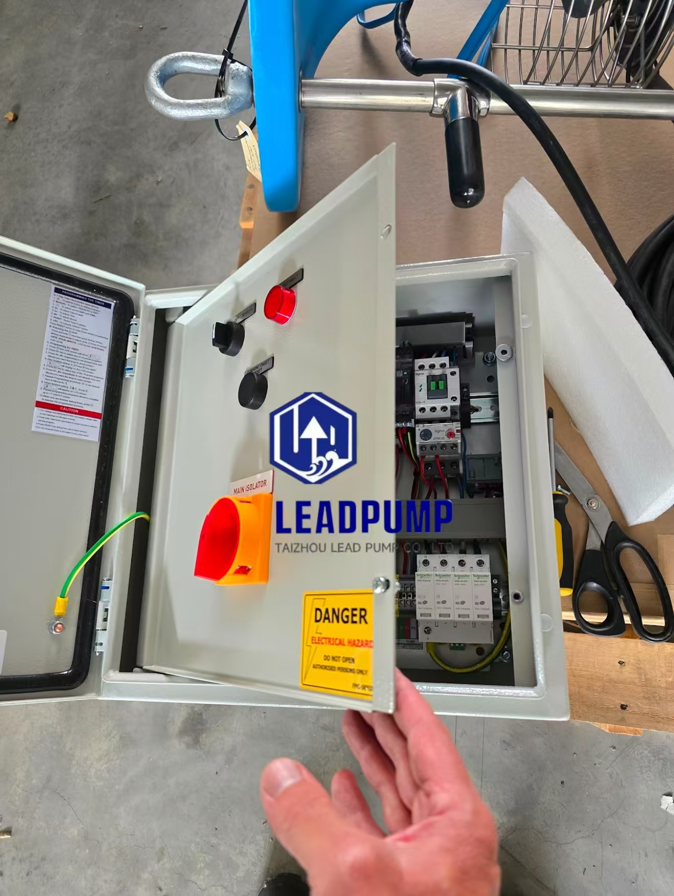 Taizhou Lead Pump Co., Ltd ofrece una solución de gabinete de control de energía personalizada en respuesta a nuevos cambios regulatorios